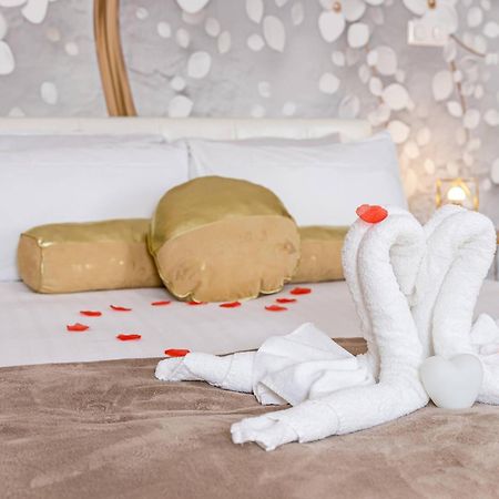 Studio Love Room Spa Baignoire Double La Ciotat Centre Port Exterior photo