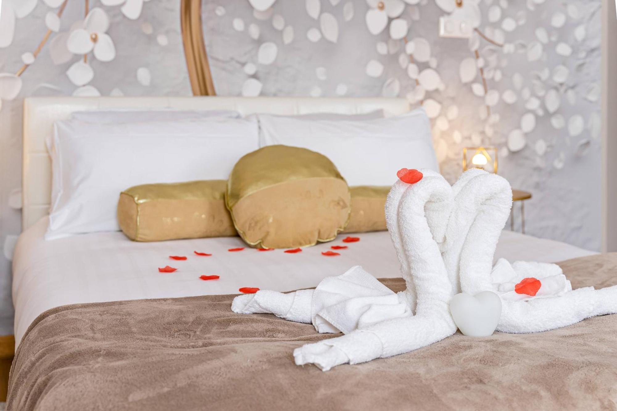 Studio Love Room Spa Baignoire Double La Ciotat Centre Port Exterior photo