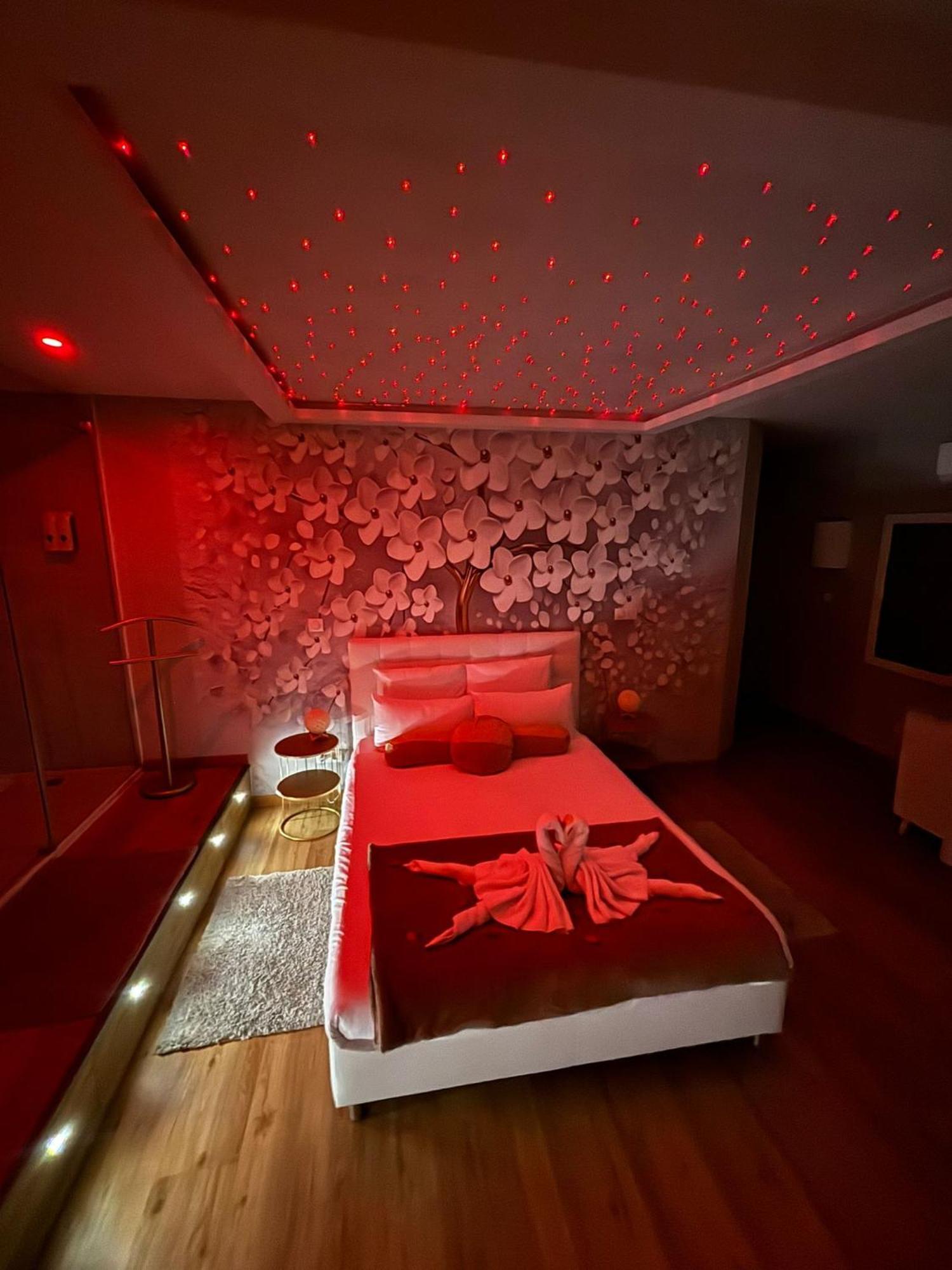Studio Love Room Spa Baignoire Double La Ciotat Centre Port Exterior photo